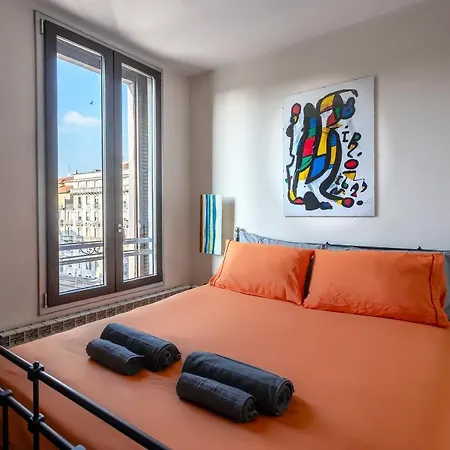 Station-duomo Design, Wifi And Netflix